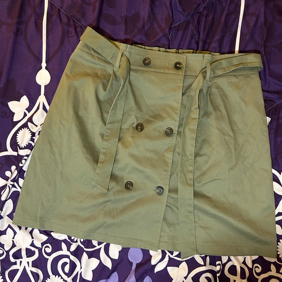 Plus Green Tie Mini Skirt - Picture 7 of 9